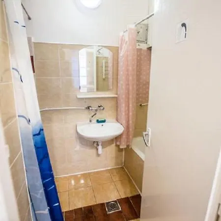 Center 5 Private For 19 People Pansiyon *