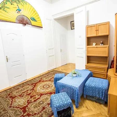 Center 5 Private For 19 People Budapest