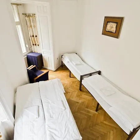 Homestay Center 5 Private For 19 People