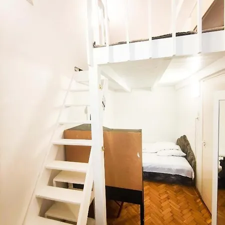 Center 5 Private For 19 People *