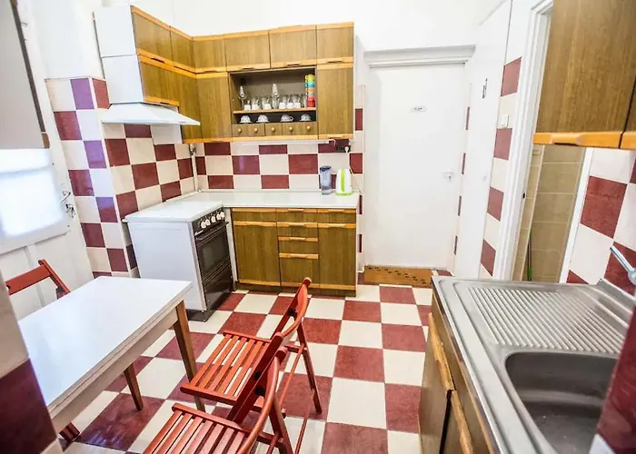 Center 5 Private For 19 People Homestay szállás