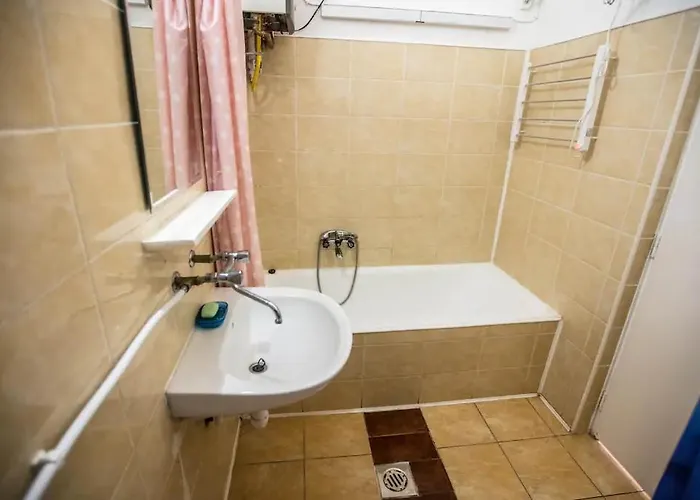 Center 5 Private For 19 People Budapest