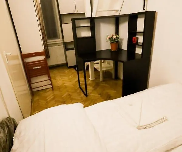 Center 5 Private For 19 People Homestay szállás *