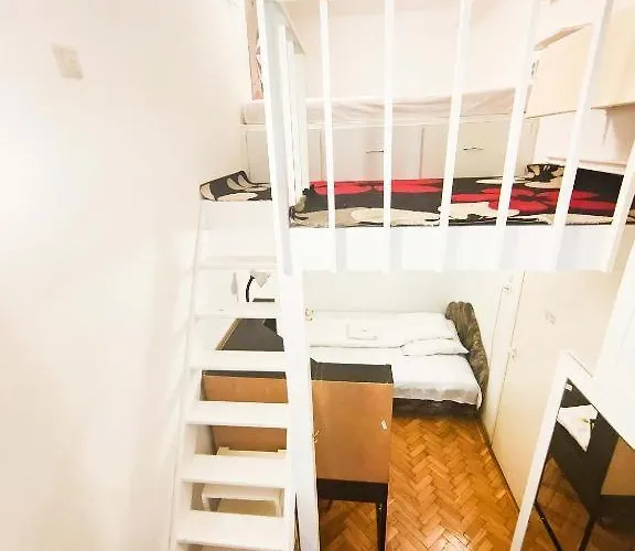Homestay szállás Center 5 Private For 19 People *