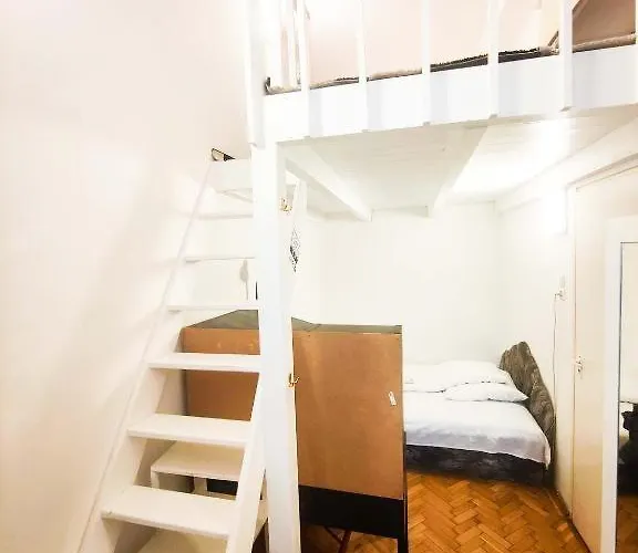 Center 5 Private For 19 People *