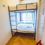 Center 5 Private For 19 People *