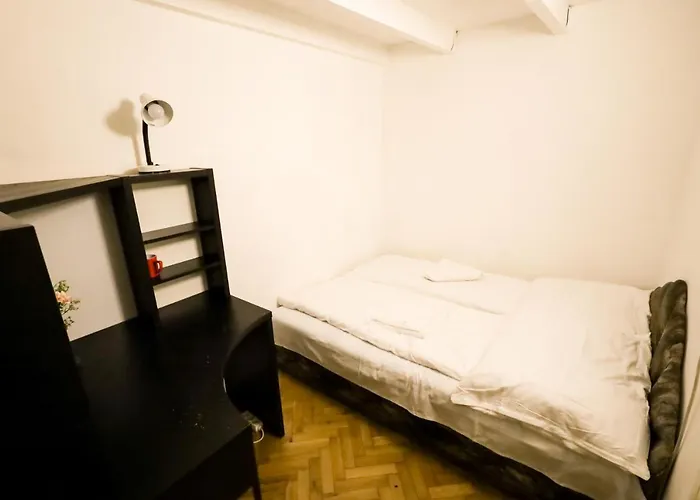 Center 5 Private For 19 People Budapest