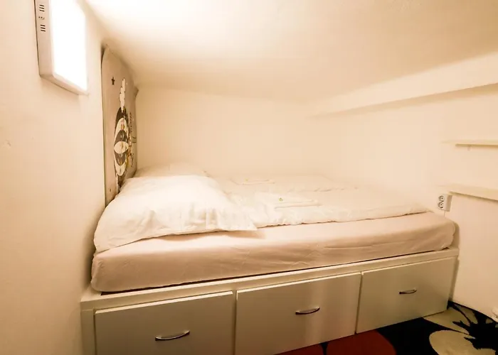 Center 5 Private For 19 People Séjour chez l'habitant